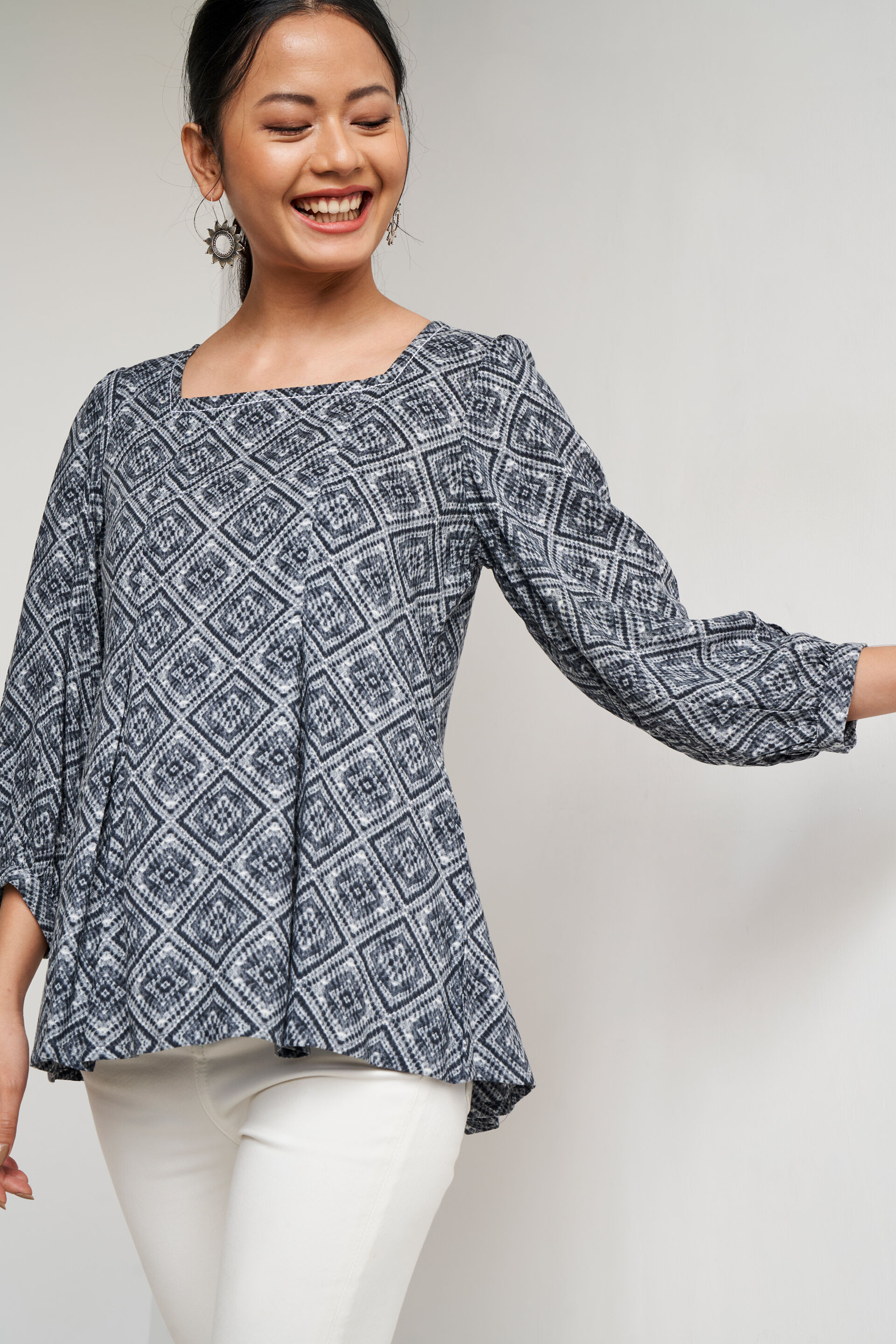 Black Geometric Flared Top, Black, image 3